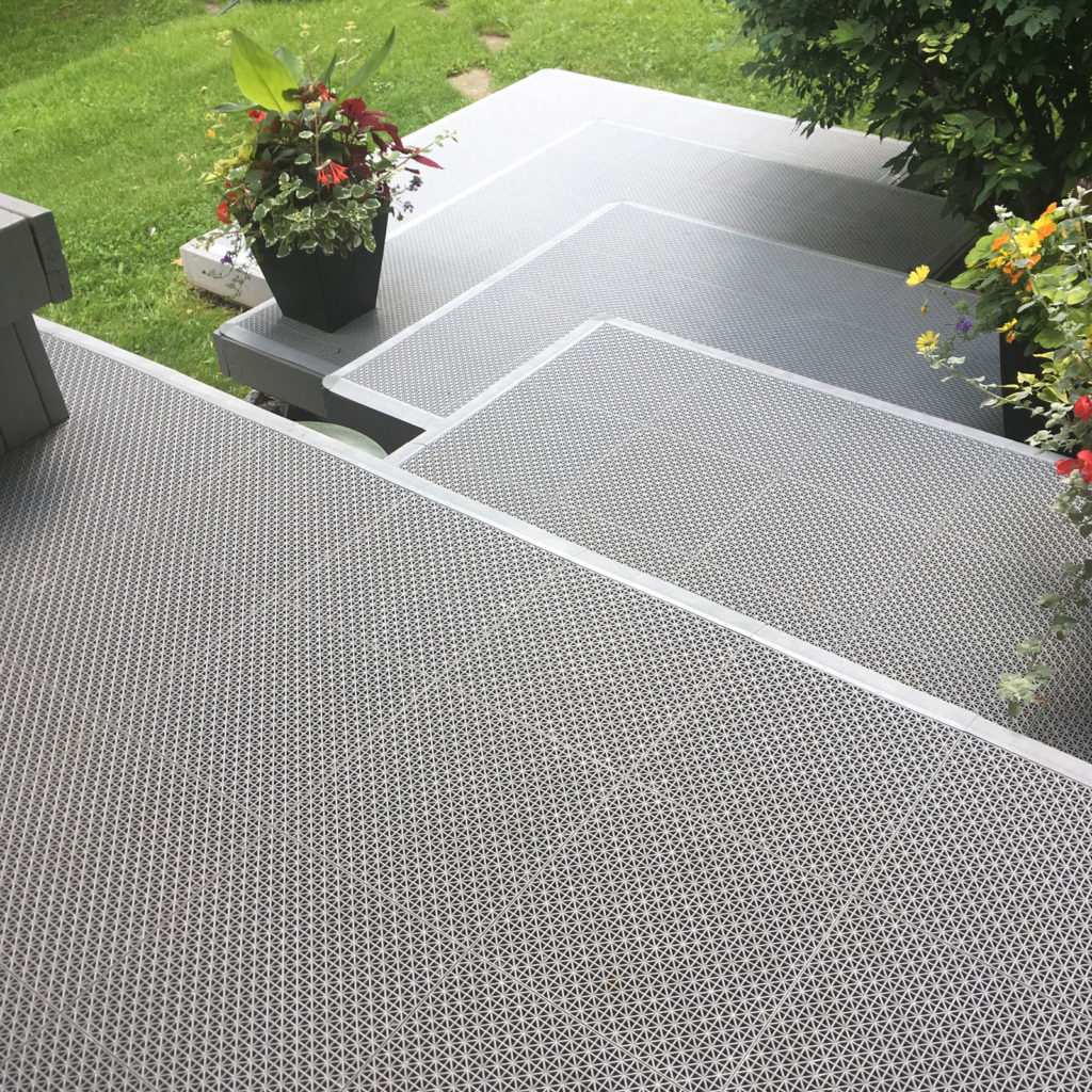 Deck Tile Outdoor Decking and Matting DuraGrid